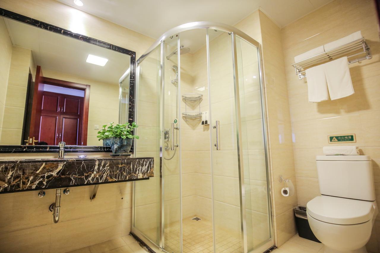 Xin Jue Jiayi Hotel Airport And International Resort Shanghai Exteriör bild