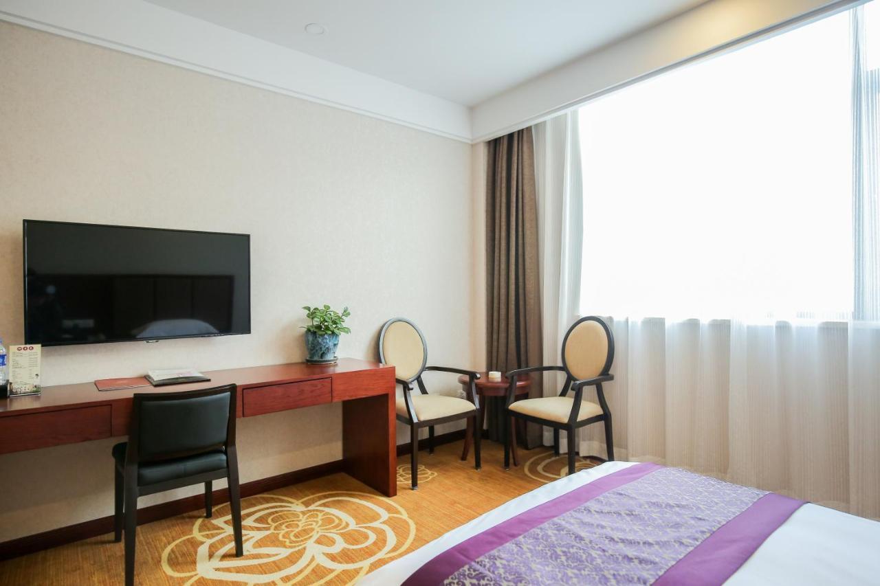 Xin Jue Jiayi Hotel Airport And International Resort Shanghai Exteriör bild